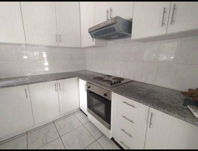 2 BEDROOM APARTMENT FOR SALE IN DAWNCLIFFE